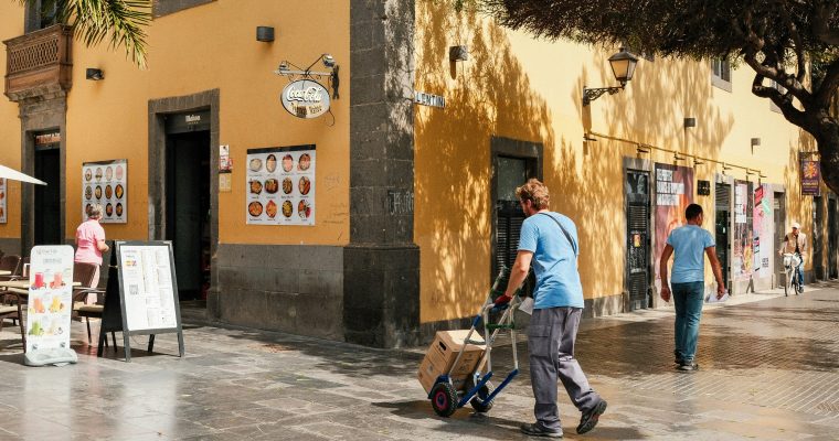 ¿Qué revisar antes de alquilar un local para abrir un negocio en Canarias?